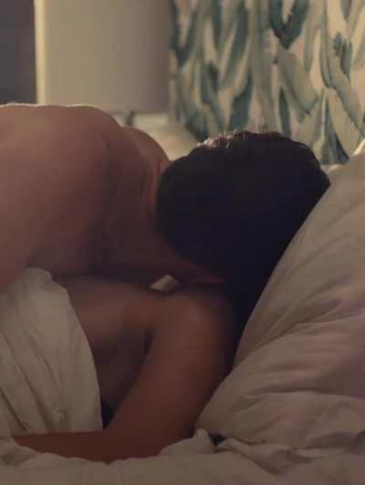 Alexandra Daddario In The White Lotus