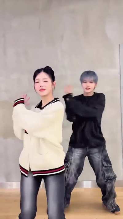 251020 BAE173 Instagram with Hyunbin - Turned Up (BAE173)