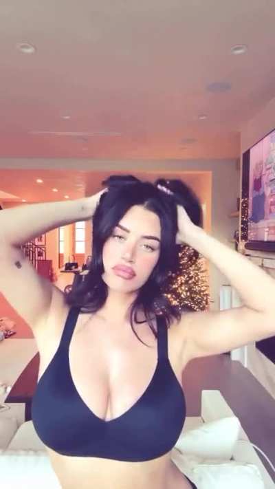 Stassie via TikTok - 14.12.2024