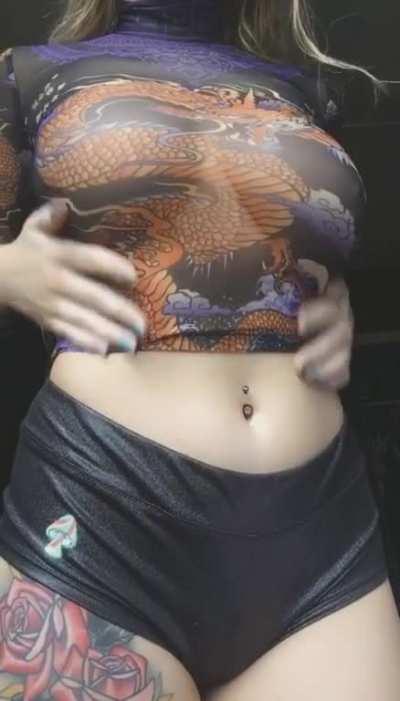 I never see enough mesh-top drops on here🤔