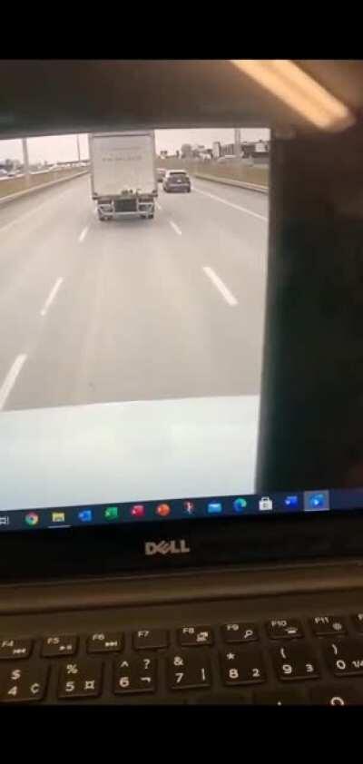 Eyes on the traffic, not on the phone kids!