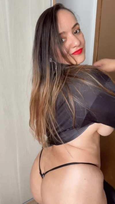 this gown hides my big titties well