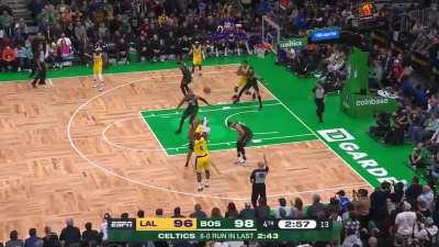 [Highlight] LeBron hits the 3 to take the lead back in the 4th quarter!