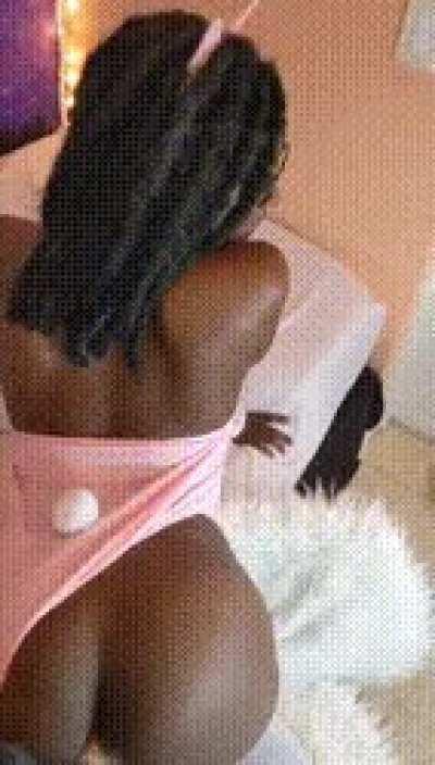 Your subscription includes : Meeet and Greet facetime Free nudes/ clips daily Unlimited chatting! (Get to know me ) Dick rating PPV full length vids + PPV surprises Access to my snapchat ALL types of content 😘