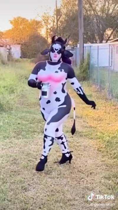Erotic cowsplay 🐄🥛