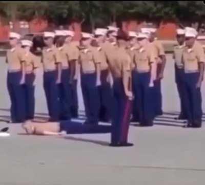 US Marine falls down at his graduation