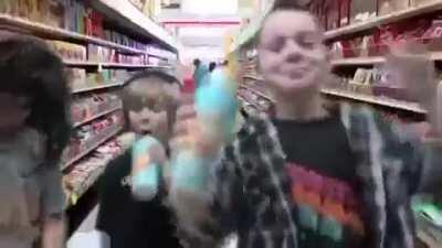 New Yung Lean just got leaked!! This one is wavy asf🌊🌊