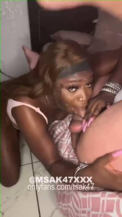 Who else need this typa treatment from a TS 😩