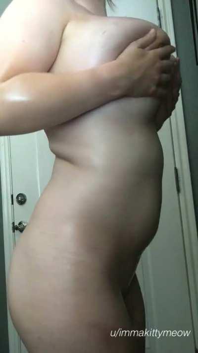 [Gif] All oiled up and in the mood [OC]