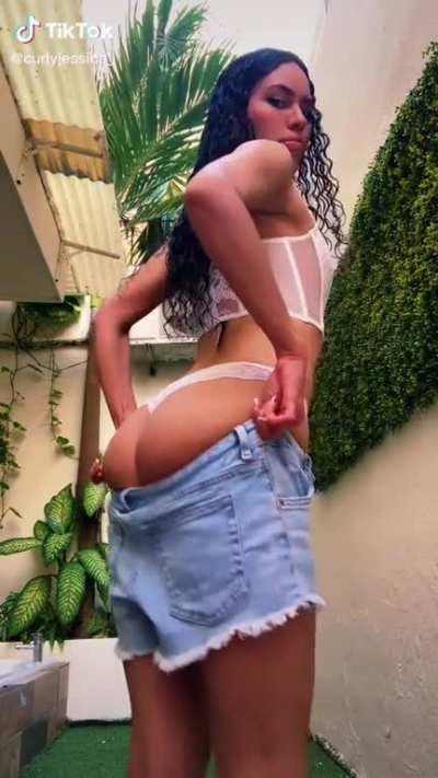 why Colombian are such a good tease?