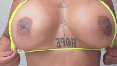 Juicy Colombian Titties to Rate