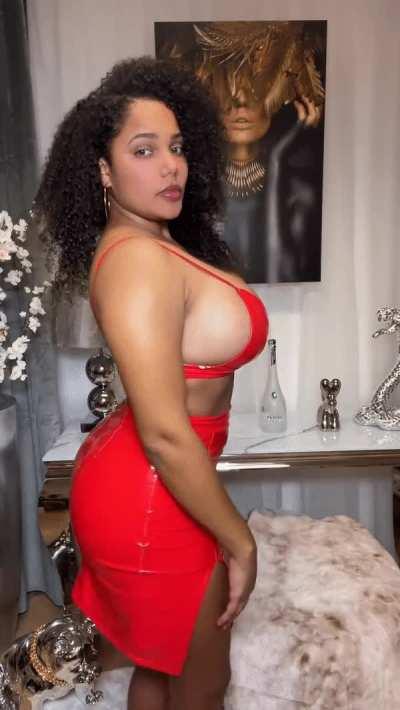 Say YES if you would fuck me raw 😋