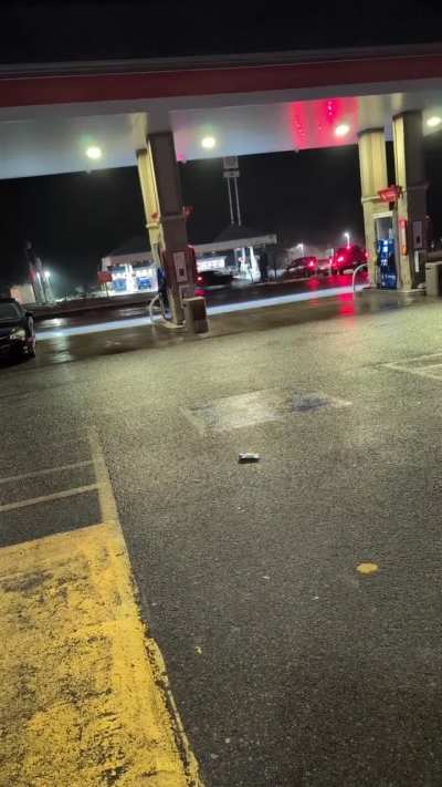 Guy evades road rager with a sick drift 