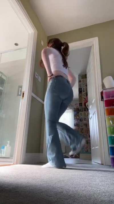 Laura_anne_tiktok - Video #8997