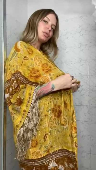 This Aussie mom wants to be your stepmom...