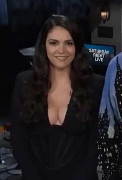 Cecily Strong