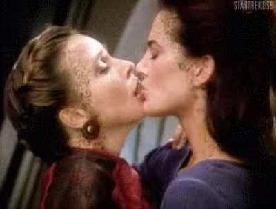 Susanna Thompson 0_0