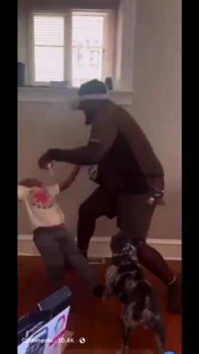 Father unknowingly hits his own son playing VR