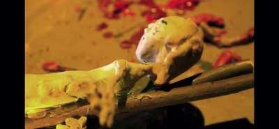 The claymation in this music video (graphic)