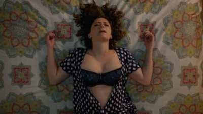 Rachel Bloom in Crazy Ex-Girlfriend [S1E17-2016]: Go bust