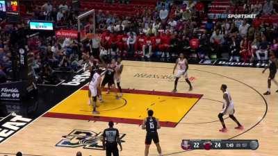 [Highlight] Sengun fakes out two Heat defenders with a ball fake