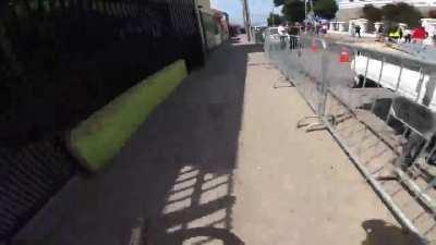 Intense Race Down the Stairs 9f Valparaiso, Chile!