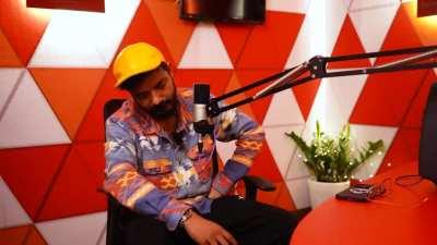 A well mannered, well composed interviewee. /s