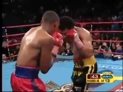 February 28, 2004 - Miguel 'Junito' Cotto finishes Victoriano 'El Santico' Sosa in round four.