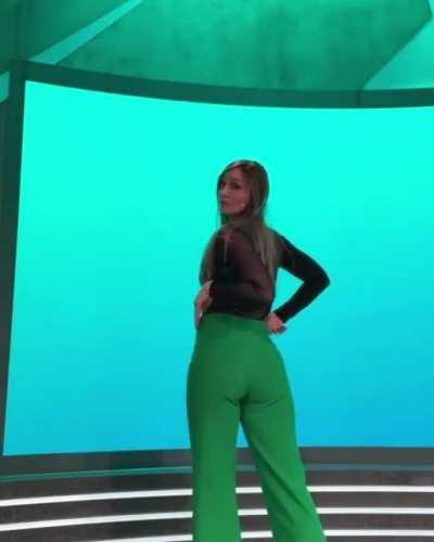 Other OOTD video from IG