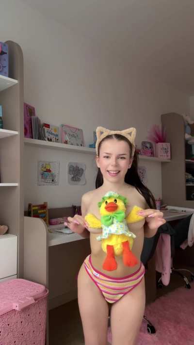 Am I cute enough to be your new gf? :)