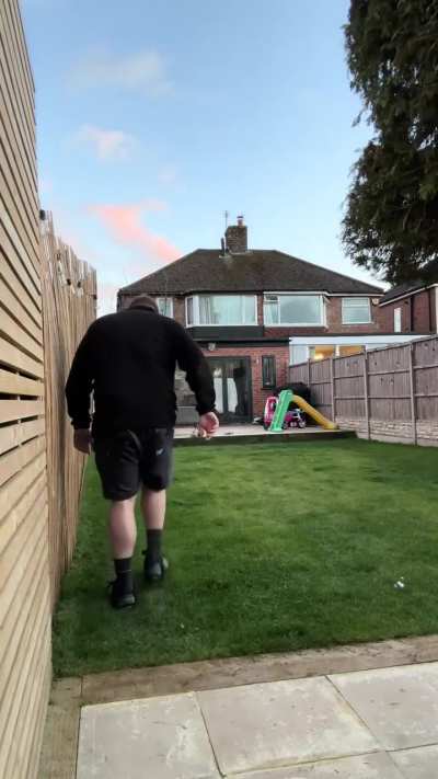 I am blind what train is this ?