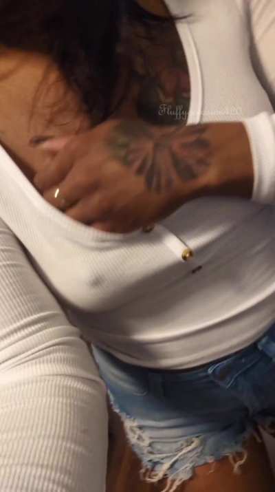 Just a real girl that loves showing off her nipples the guys here on Reddit 💋