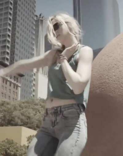 Emily Kinney