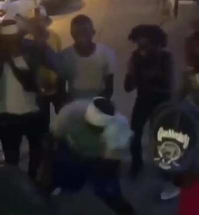 miss when philly was fun, when every yb wanted to be a dollarboy, now niggas jus wanna be ranked