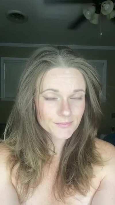 Good morning, feeling vulnerable in this video, seeing all my wrinkles in new lighting I got, but here I am