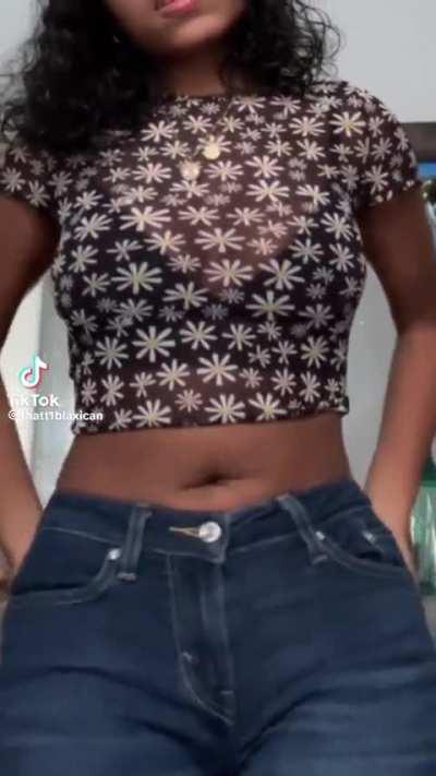 Those hips and that body😩