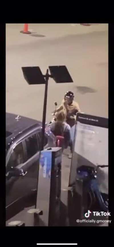 Yo these LA DISPUTE scratch vocals are INSANE