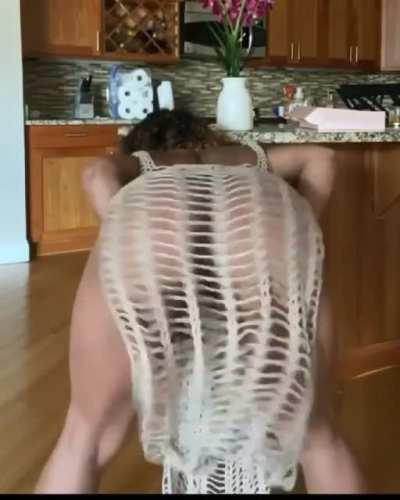 Lex Moneau (@realladytarzan)