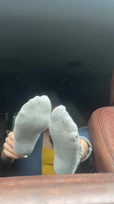 In an unexpected predicament, I discovered myself in need of a restroom miles away from home, within a gated community without access to a pool. Desperate,