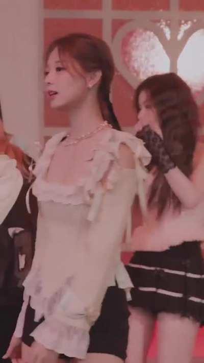 MOONLIGHT SUNRISE Tzuyu