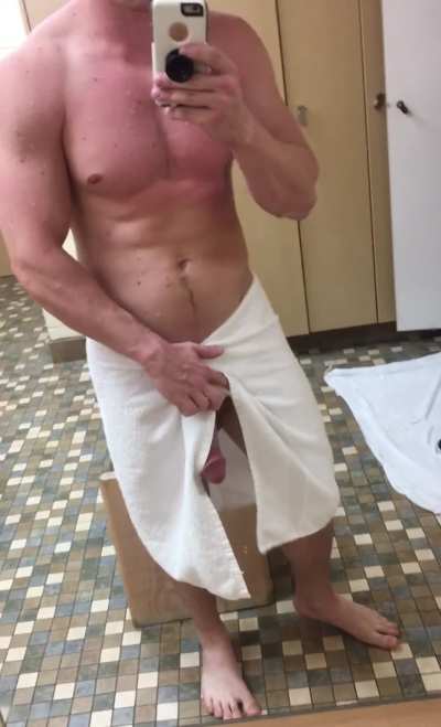 Hanging Out in the Gym Changing Room • Not Own • Team Locker Room