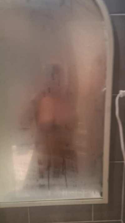 Showers make me horny, 40% off, sexting, dick ratings, signature requests.