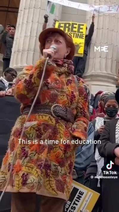 Hollywood in crumbles