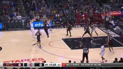 [Highlight] Sexton gets the steal and Mobley hustles to puts Zubac on a poster!