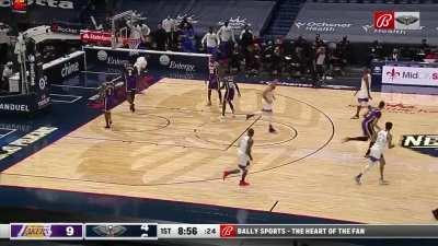 [Highlight] James Johnson dunks on Andre Drummond