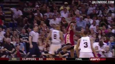 [Highlight] LeBron punks Udoka (2009)