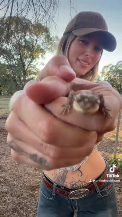 He’s tiny but cute 