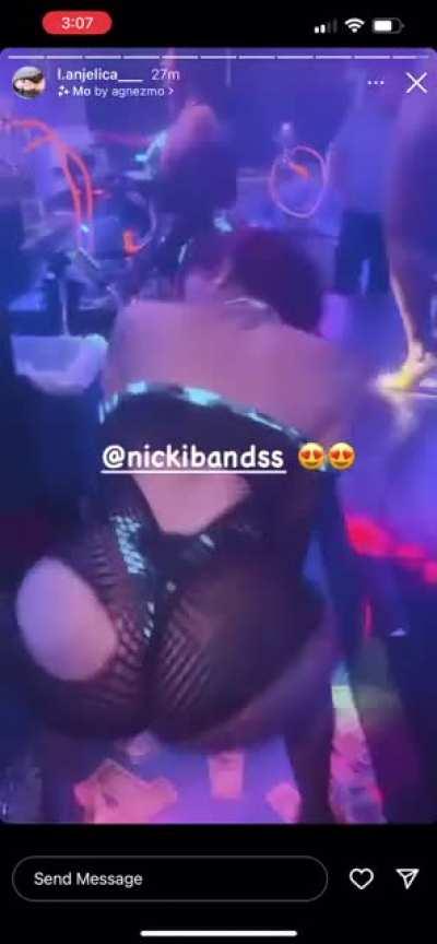 nickibandss 🍑🍑🍑