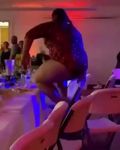 WCGW jumping on the table