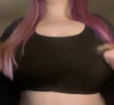 You can serve tits on your cake day right?